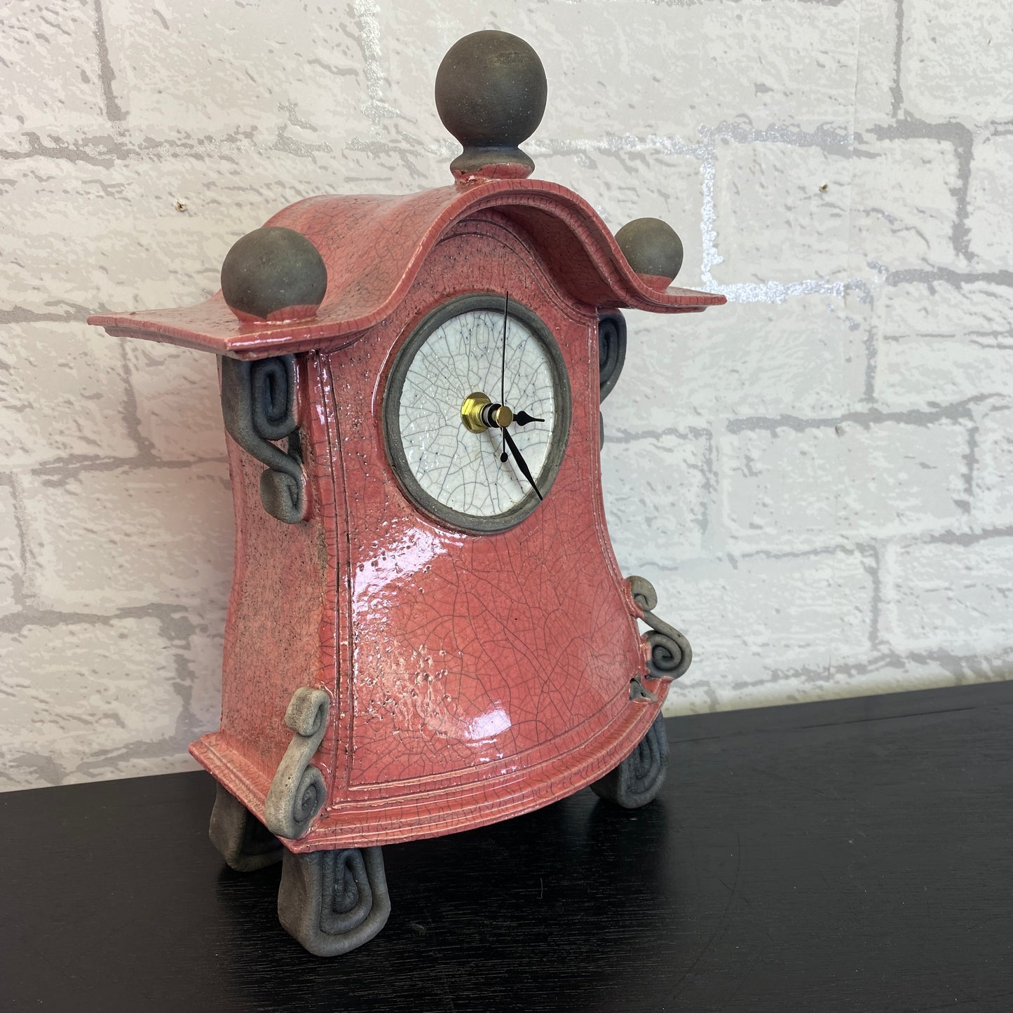 Stonesplitter Medium Mantle Clock Pink
