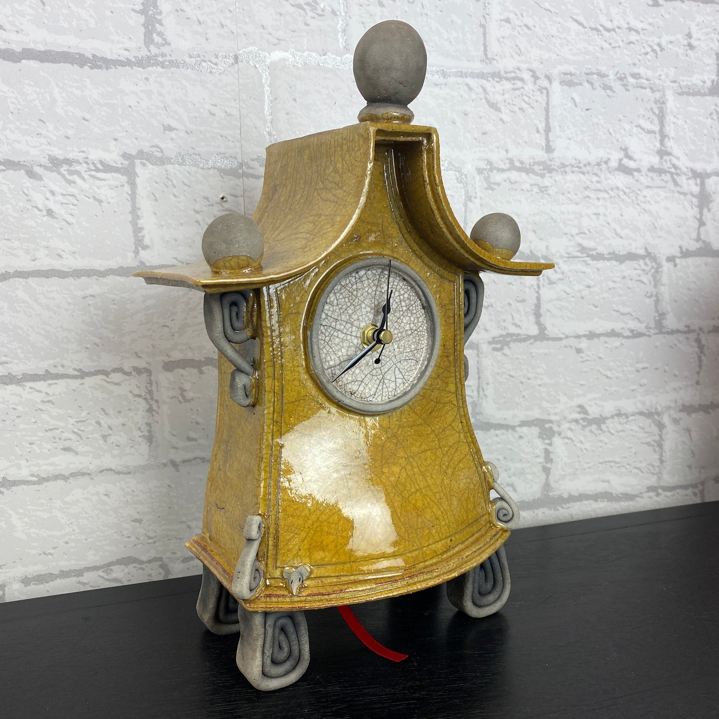 Stonesplitter Medium Mantle Clock Ochre