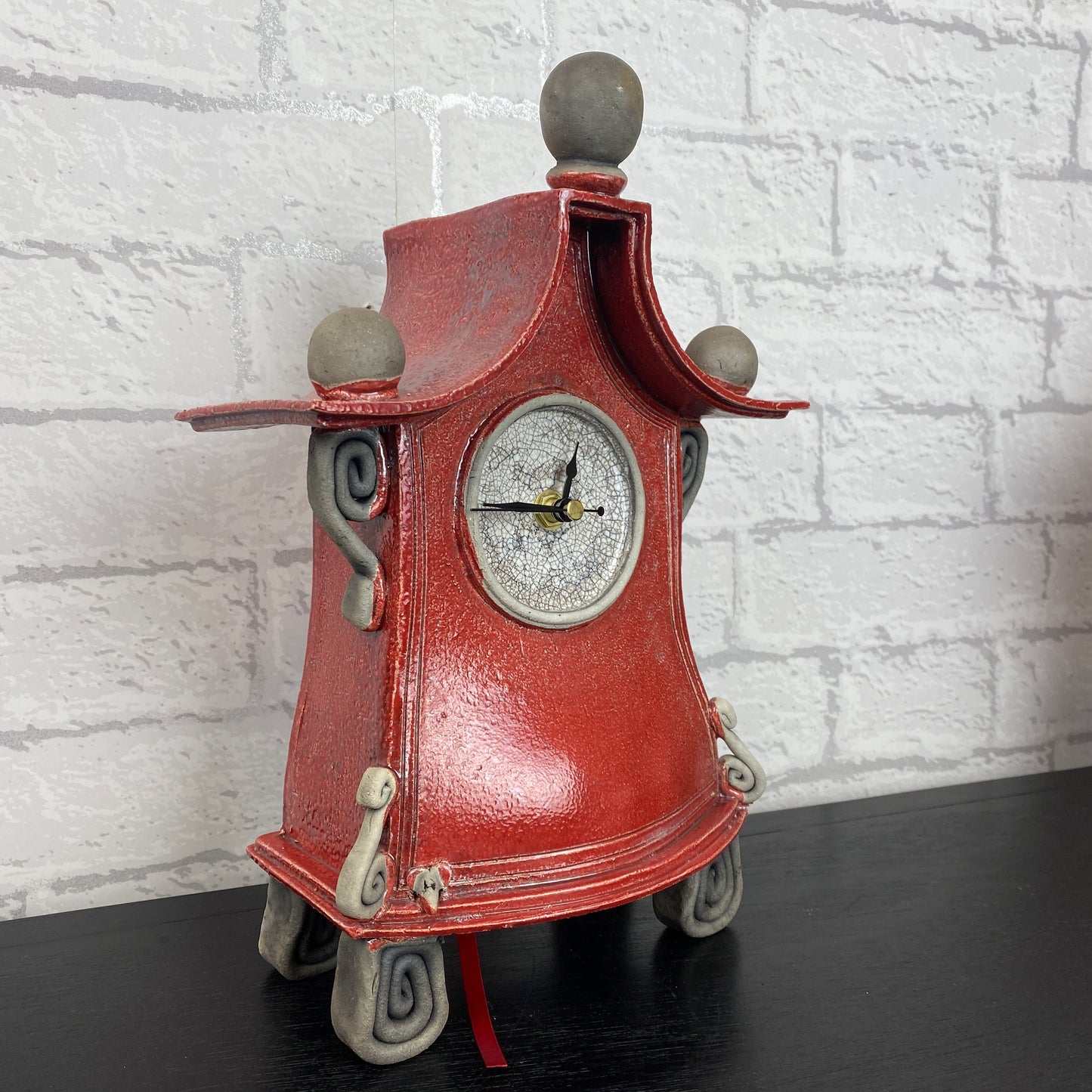 Stonesplitter Medium Mantle Clock Red
