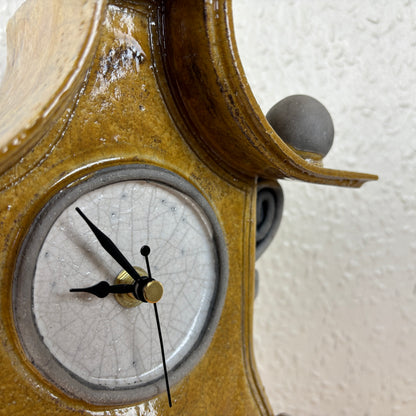 Stonesplitter Medium Mantle Clock Ochre