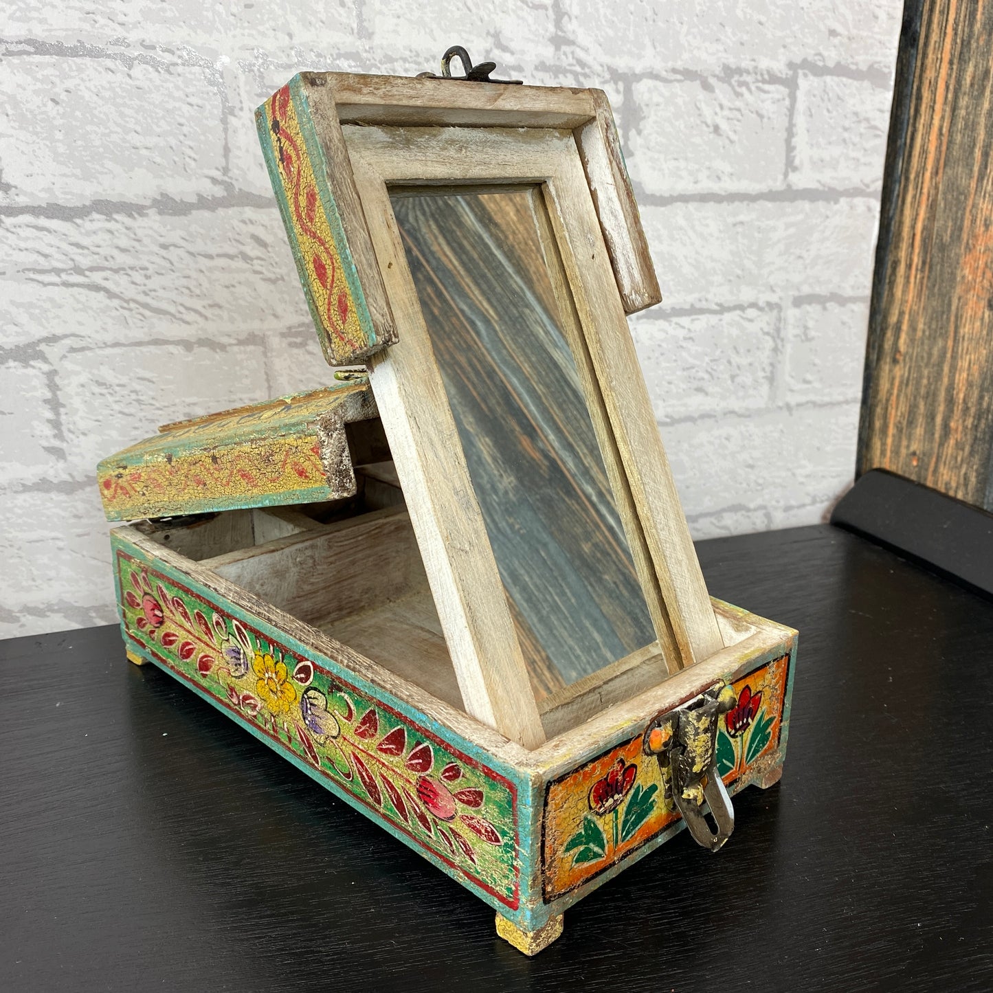 Darpan Handpainted Mirror Box A